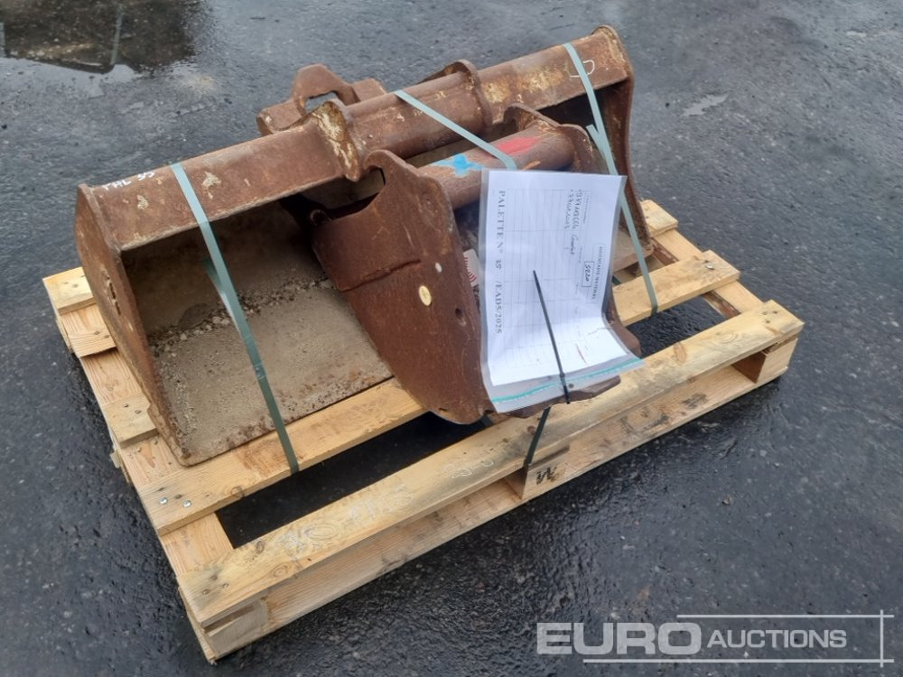 10" Digging, 40" Ditching Buckets - Construction equipment: picture 1 10" Digging, 40" Ditching Buckets - Construction equipment: picture 1