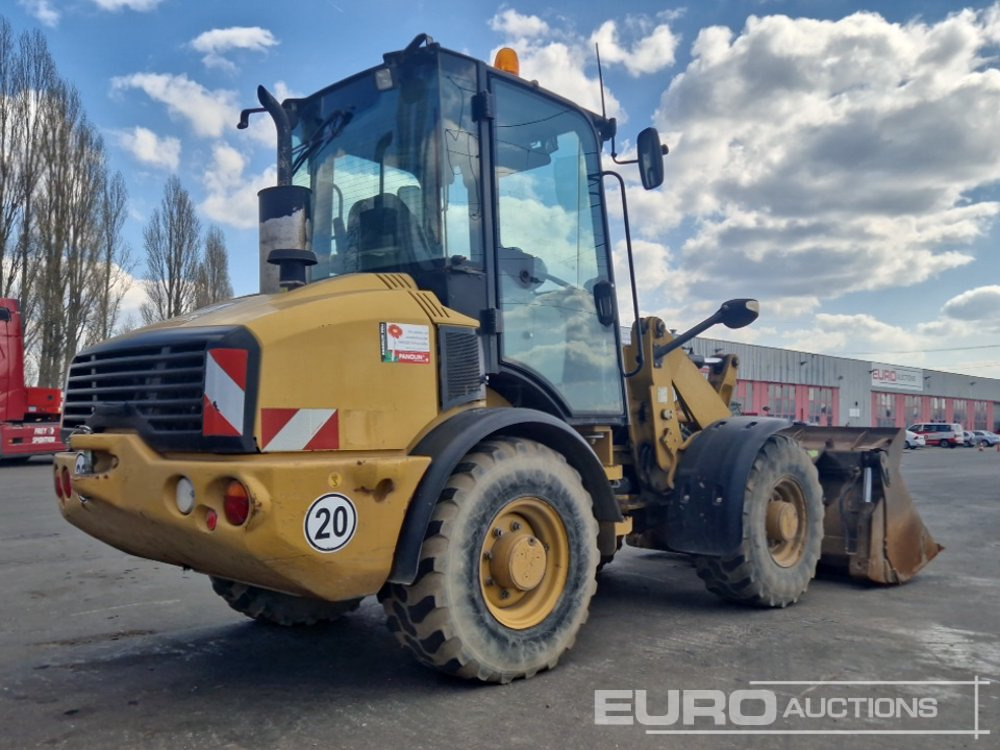 2010 CAT 907H - Wheel loader: picture 5 2010 CAT 907H - Wheel loader: picture 5