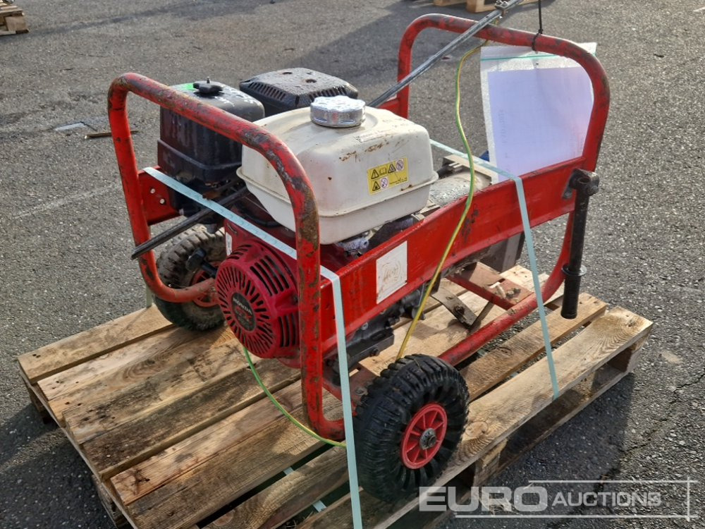 2011 Pramac E8000 - Generator set: picture 3 2011 Pramac E8000 - Generator set: picture 3