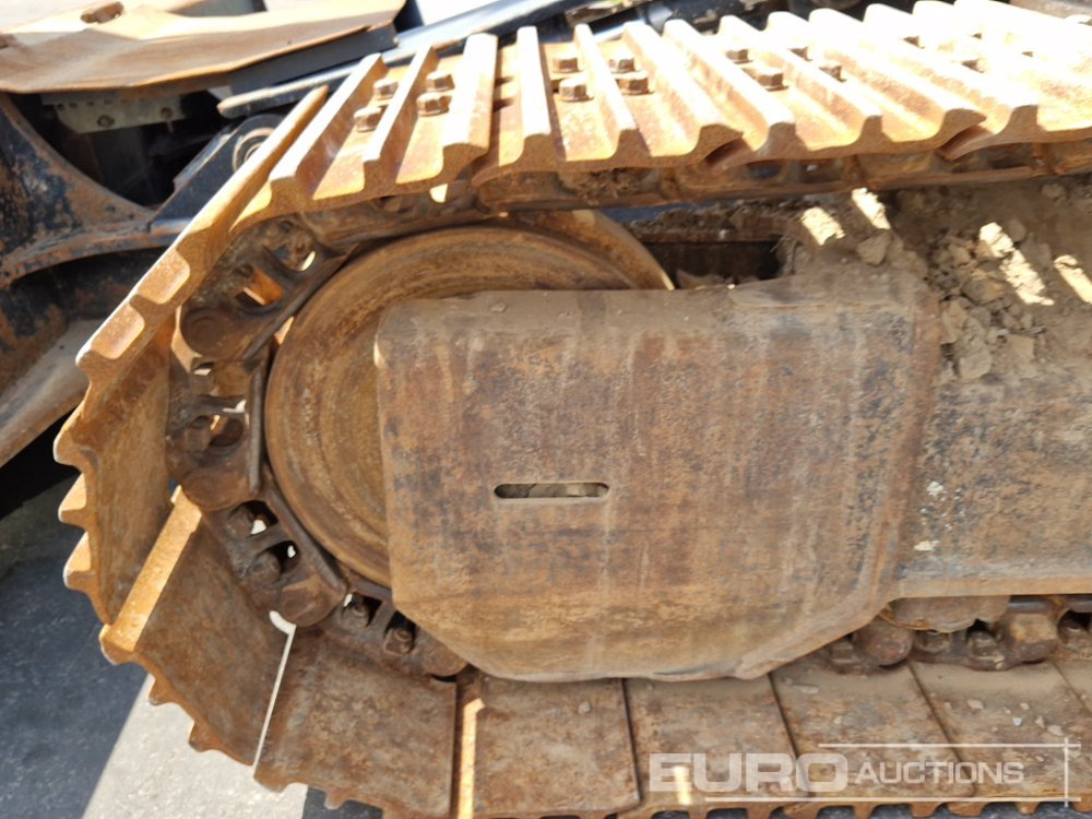 Crawler excavator 2016 Hitachi ZX225USLC-5B: picture 15