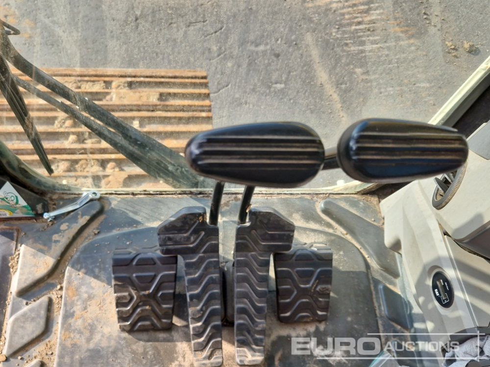 Crawler excavator 2017 CAT 326F: picture 42