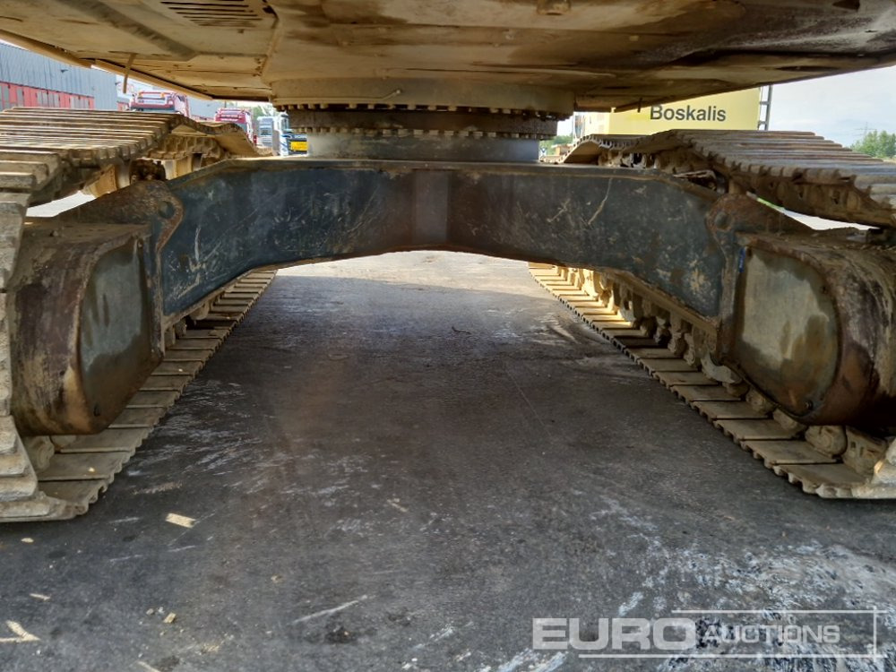 Crawler excavator 2017 Liebherr R946: picture 16