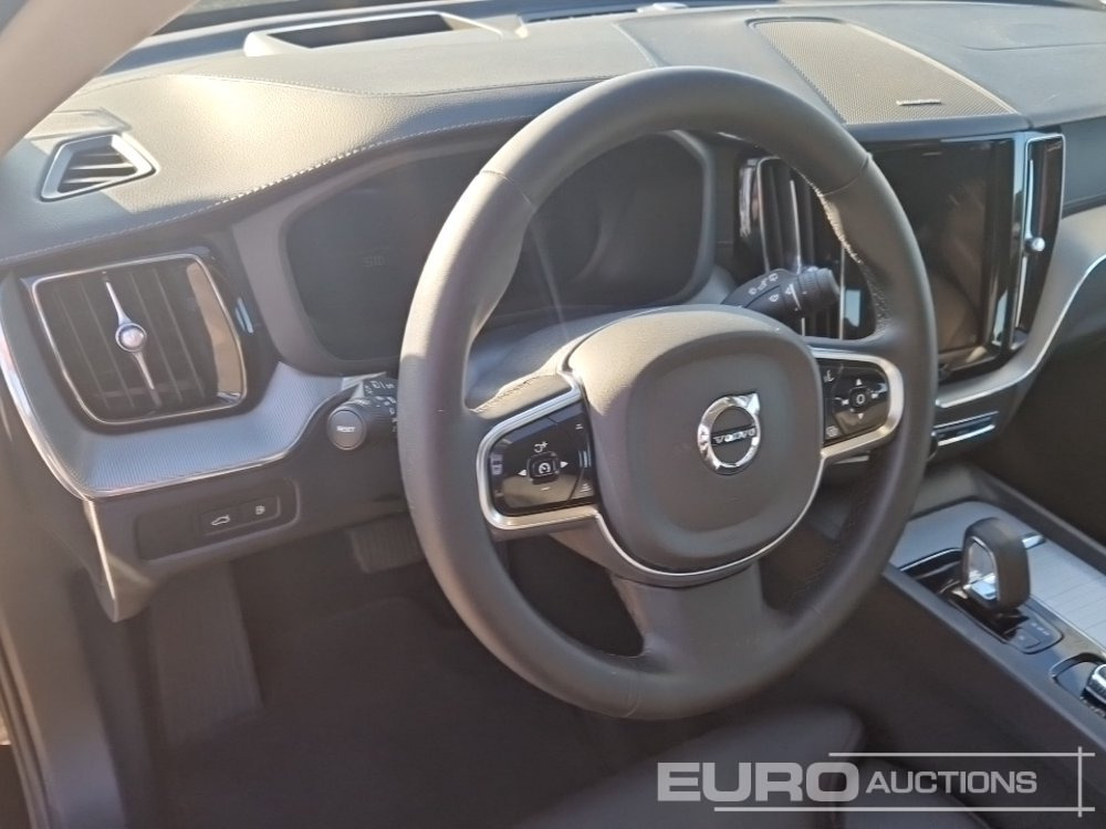 Car 2023 Volvo XC60: picture 33