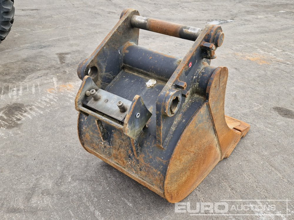 34" Digging Bucket to suit Liebherr A914 - Bucket: picture 3 34" Digging Bucket to suit Liebherr A914 - Bucket: picture 3