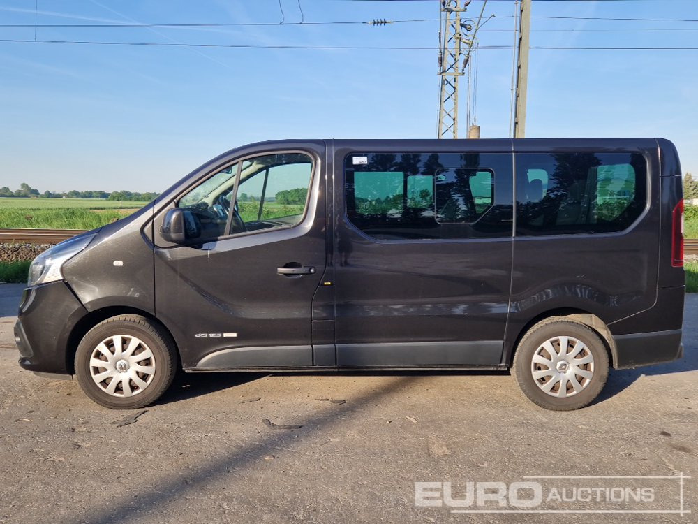 2017 Renault Traffic - Commercial vehicle: picture 2 2017 Renault Traffic - Commercial vehicle: picture 2