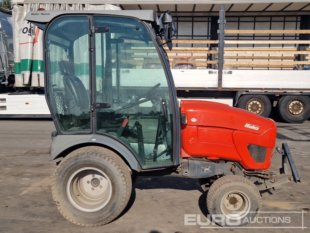 Hako 4WD Compact Tractor (No Drive Shaft) - Mini tractor: picture 5 Hako 4WD Compact Tractor (No Drive Shaft) - Mini tractor: picture 5