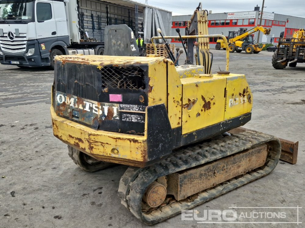 Komatsu PC15 - Mini excavator: picture 4 Komatsu PC15 - Mini excavator: picture 4