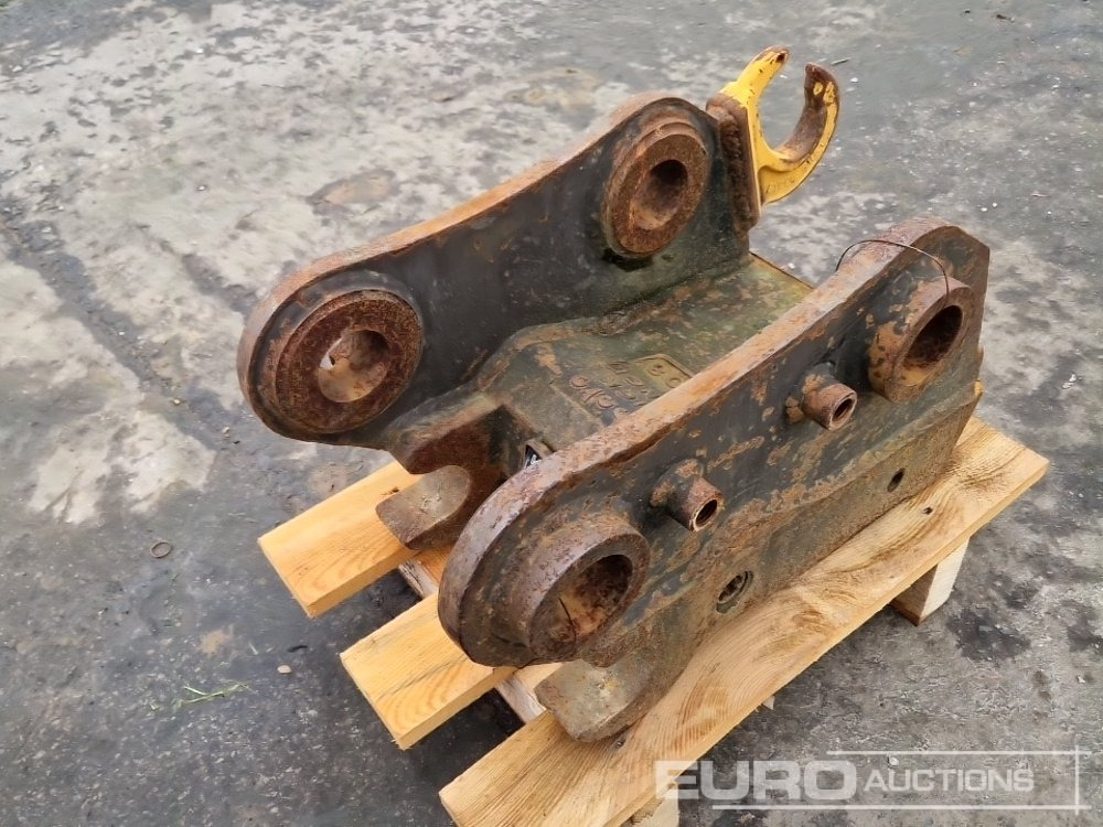 MS08 Quick hitch to suit Kubota KX080-3 - Quick coupler: picture 3 MS08 Quick hitch to suit Kubota KX080-3 - Quick coupler: picture 3