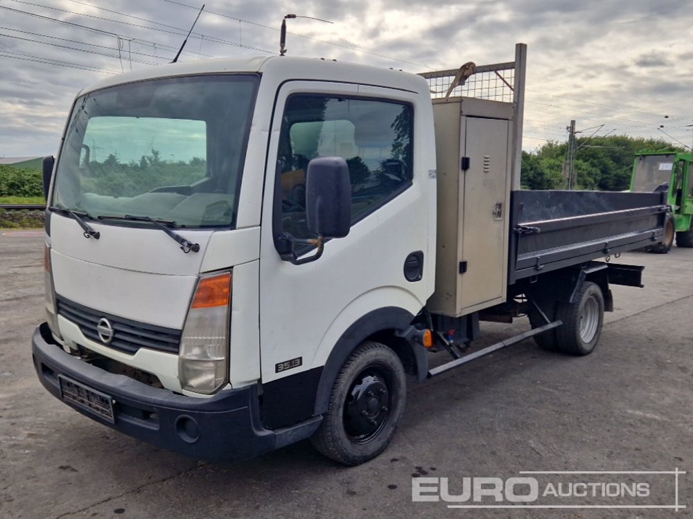 Nissan Cabstar - Open body delivery van: picture 1 Nissan Cabstar - Open body delivery van: picture 1