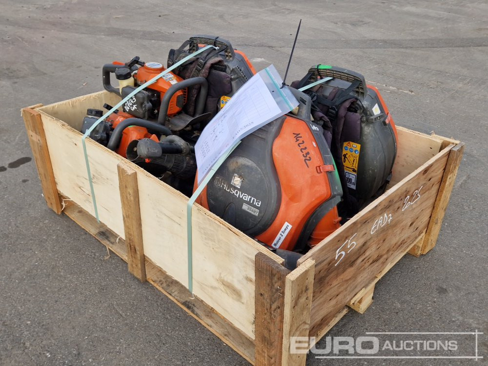 Pallet of Husqvarna Leafblowers, Hedge Trimmers - Construction equipment: picture 3 Pallet of Husqvarna Leafblowers, Hedge Trimmers - Construction equipment: picture 3