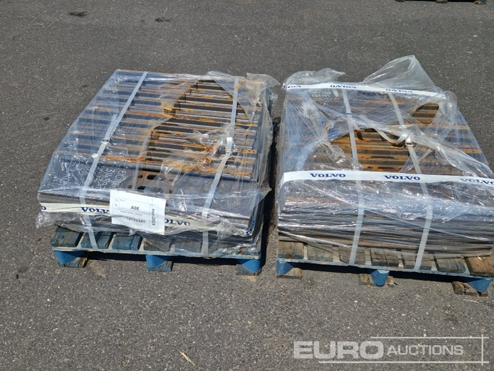800mm Steel Track Plates to suit Volvo EC200 - Spare parts for Excavator: picture 4 800mm Steel Track Plates to suit Volvo EC200 - Spare parts for Excavator: picture 4