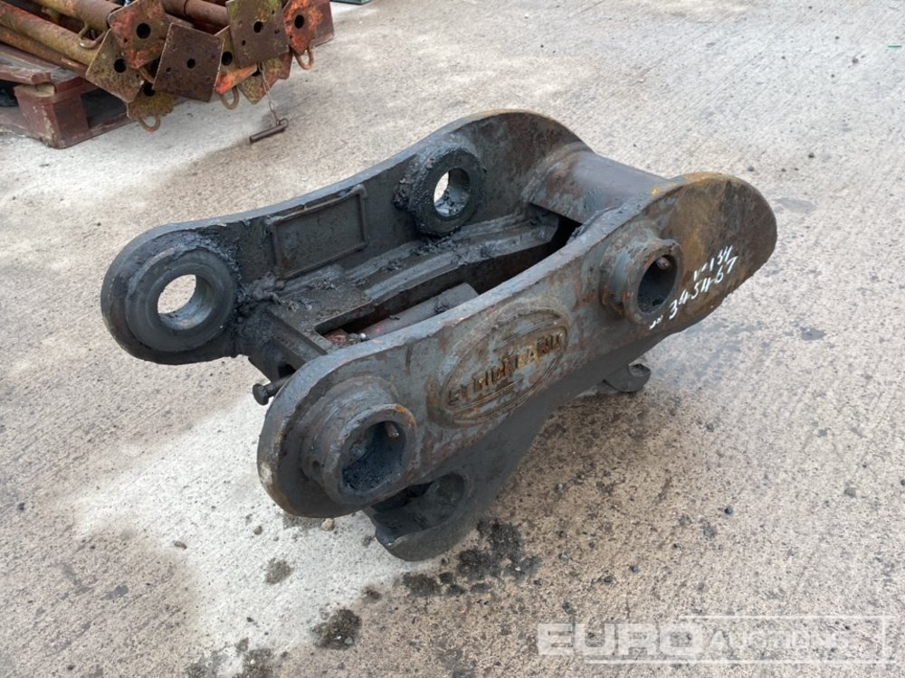 Strickland Hydraulic Quick Hitch 65mm Pin to suit 13 Ton Excavator - Quick coupler: picture 1 Strickland Hydraulic Quick Hitch 65mm Pin to suit 13 Ton Excavator - Quick coupler: picture 1