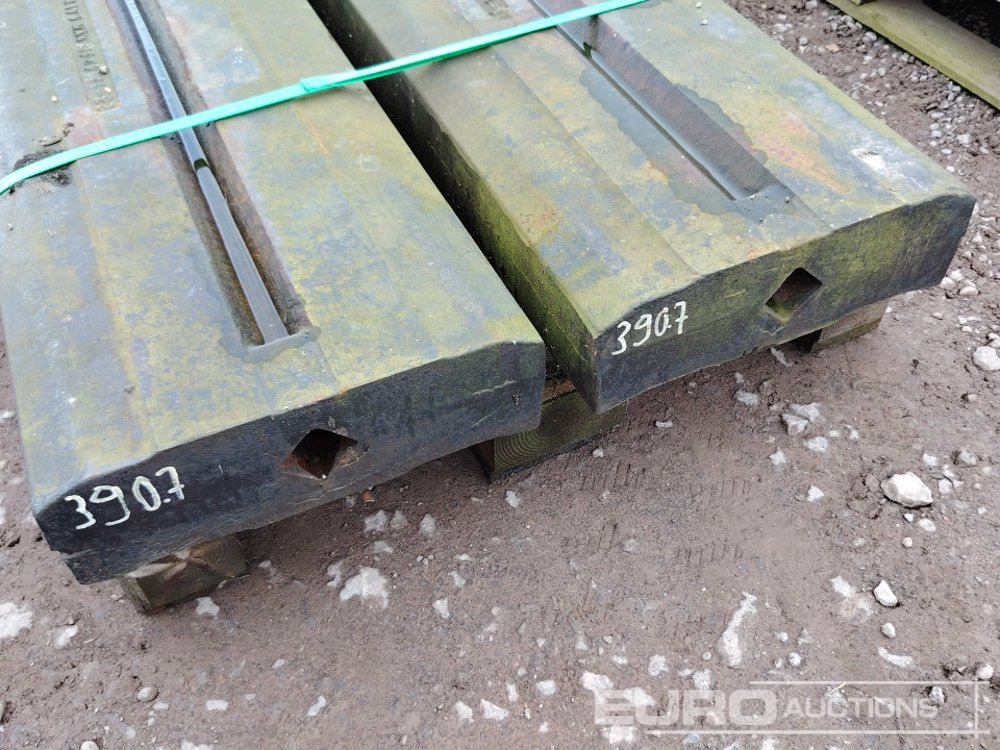 Terex Tp550 Chrome Blow Bars - Construction equipment: picture 5 Terex Tp550 Chrome Blow Bars - Construction equipment: picture 5