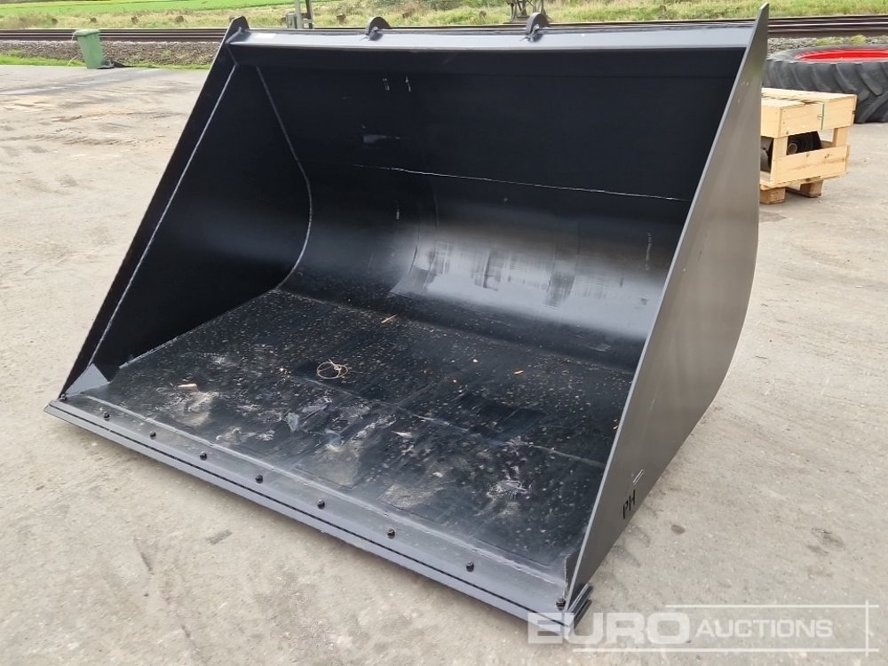 Unused 2025 94" Front Loading Bucket to suit Manitou Telehandlers - Bucket: picture 1 Unused 2025 94" Front Loading Bucket to suit Manitou Telehandlers - Bucket: picture 1