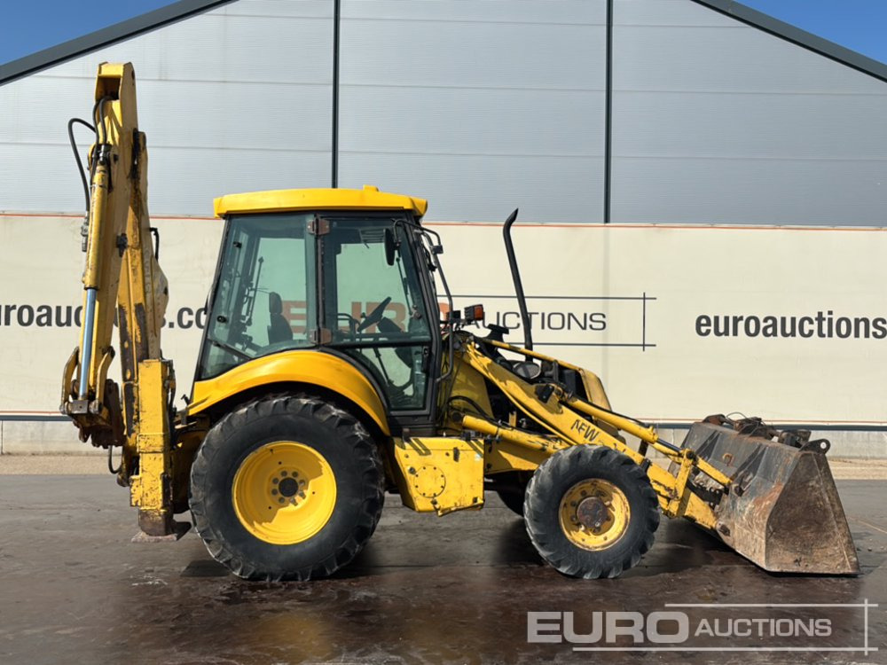 2002 New Holland LB110 - Backhoe loader: picture 5 2002 New Holland LB110 - Backhoe loader: picture 5