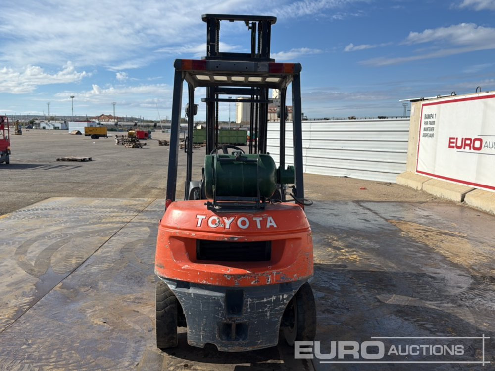 2006 Toyota 427FGF25 - Forklift: picture 4 2006 Toyota 427FGF25 - Forklift: picture 4