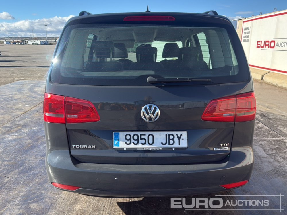 2014 Volkswagen Touran - Car: picture 4 2014 Volkswagen Touran - Car: picture 4