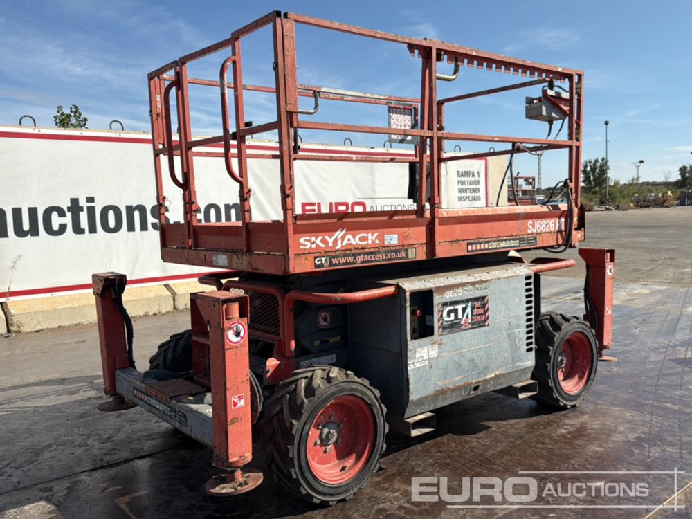 2015 SkyJack SJ6826RT - Scissor lift: picture 1 2015 SkyJack SJ6826RT - Scissor lift: picture 1