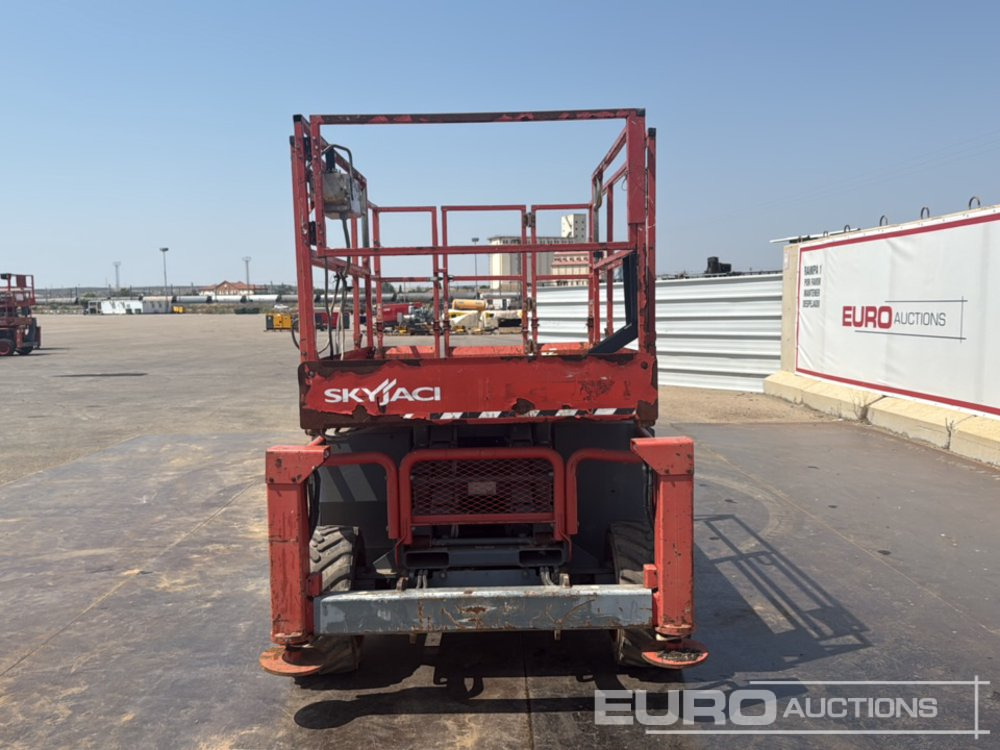 2015 SkyJack SJ6826RT - Scissor lift: picture 4 2015 SkyJack SJ6826RT - Scissor lift: picture 4