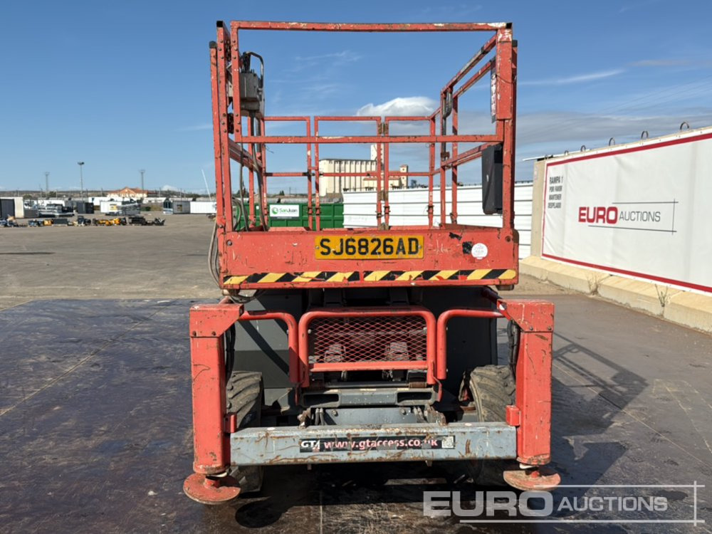 2015 SkyJack SJ6826RT - Scissor lift: picture 4 2015 SkyJack SJ6826RT - Scissor lift: picture 4