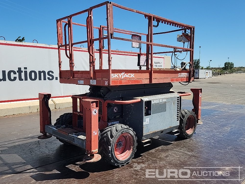 2015 SkyJack SJ6832RT - Scissor lift: picture 1 2015 SkyJack SJ6832RT - Scissor lift: picture 1