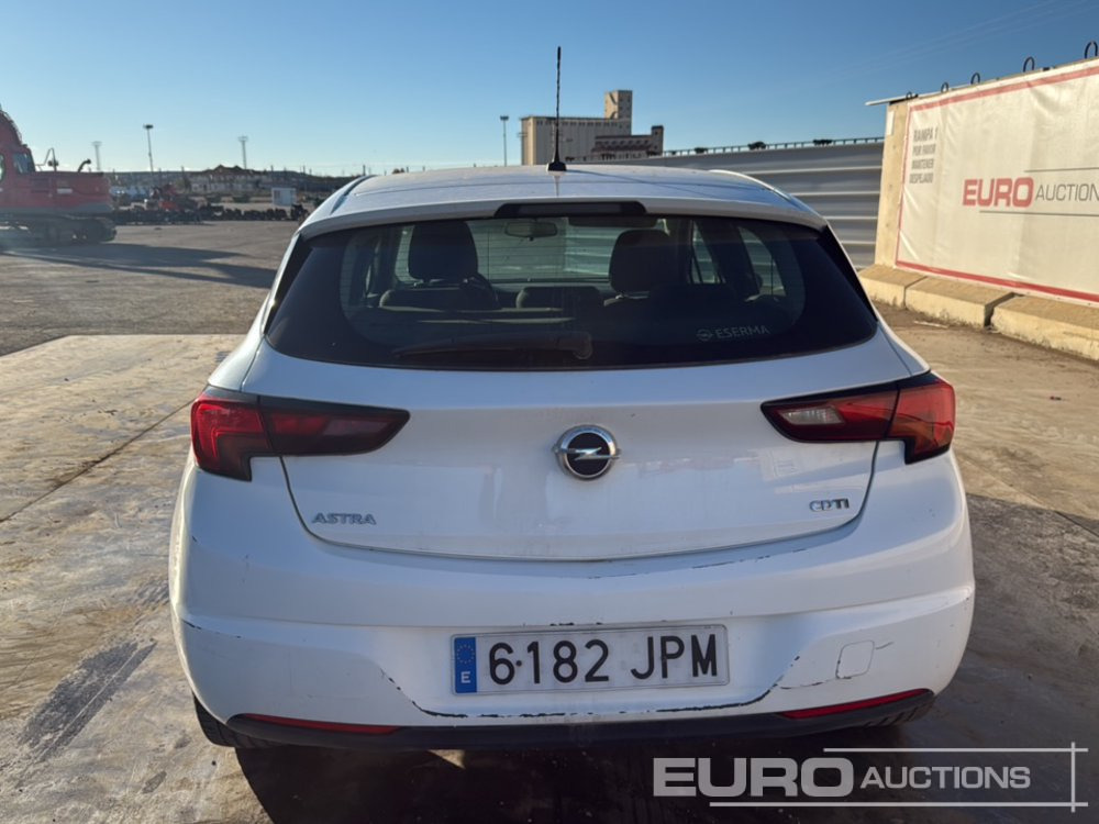 2016 Opel Astra - Car: picture 4 2016 Opel Astra - Car: picture 4