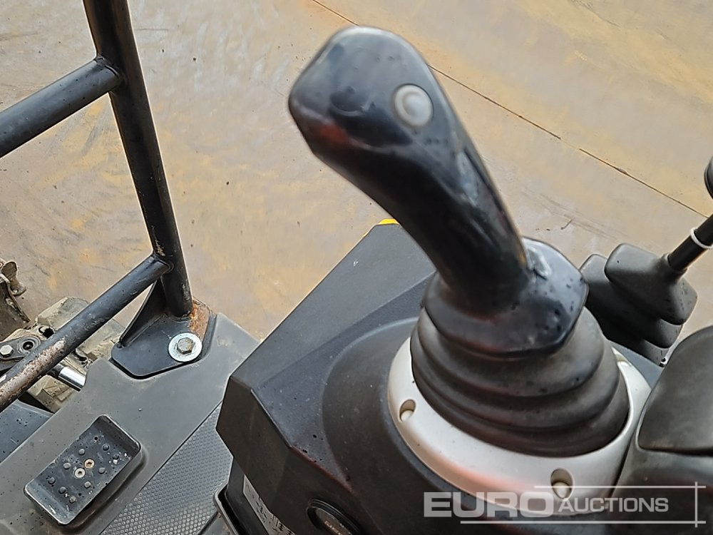 Mini excavator 2020 JCB 16C-1 T3: picture 40