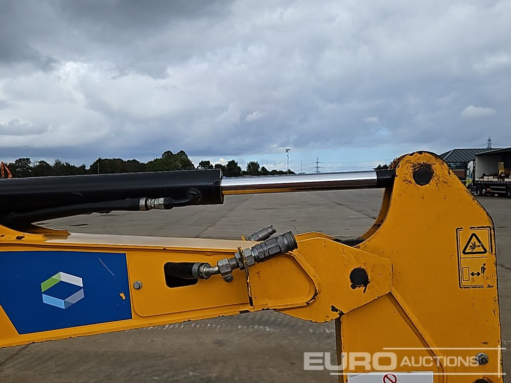 Mini excavator 2020 JCB 16C-1 T3: picture 19