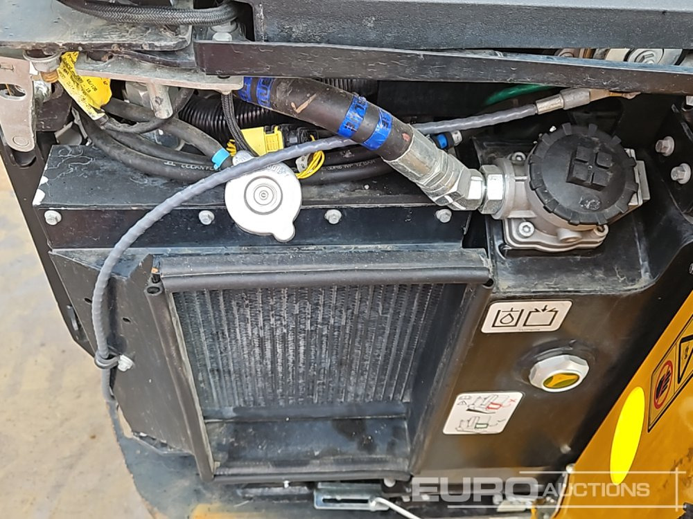 Mini excavator 2020 JCB 16C-1 T3: picture 35