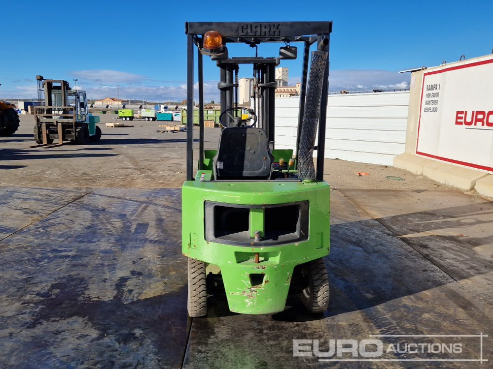 Clark DPM15 - Forklift: picture 4 Clark DPM15 - Forklift: picture 4