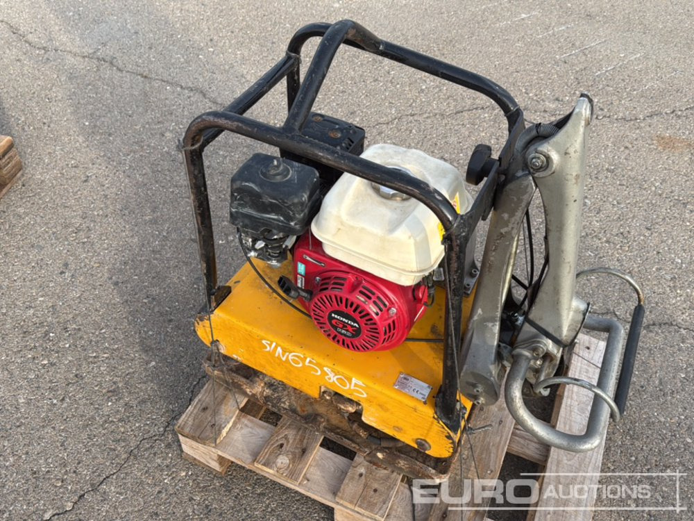 ENARCO Walk-Behind Plate Compactor Gasoline, Honda Engine - Asphalt machine: picture 2 ENARCO Walk-Behind Plate Compactor Gasoline, Honda Engine - Asphalt machine: picture 2