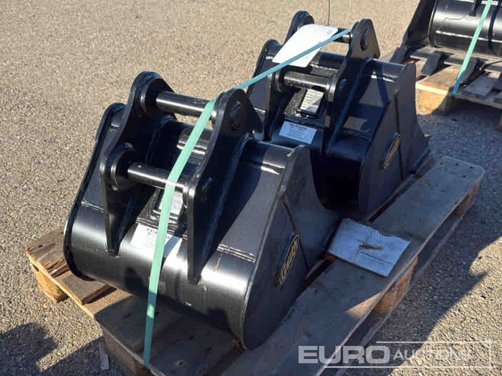 Geith Digging Bucket H03-0450-11404 to suit MCR1009 (S/Ns 1175041, 1175042) (2 of) - Bucket: picture 4 Geith Digging Bucket H03-0450-11404 to suit MCR1009 (S/Ns 1175041, 1175042) (2 of) - Bucket: picture 4