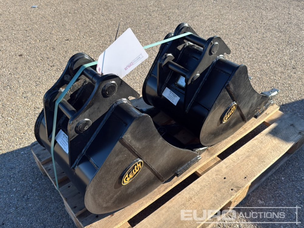 Geith Digging Bucket H03-0450-11404 to suit MCR1009 (S/Ns 1175044, 1175046) (2 of) - Bucket: picture 4 Geith Digging Bucket H03-0450-11404 to suit MCR1009 (S/Ns 1175044, 1175046) (2 of) - Bucket: picture 4
