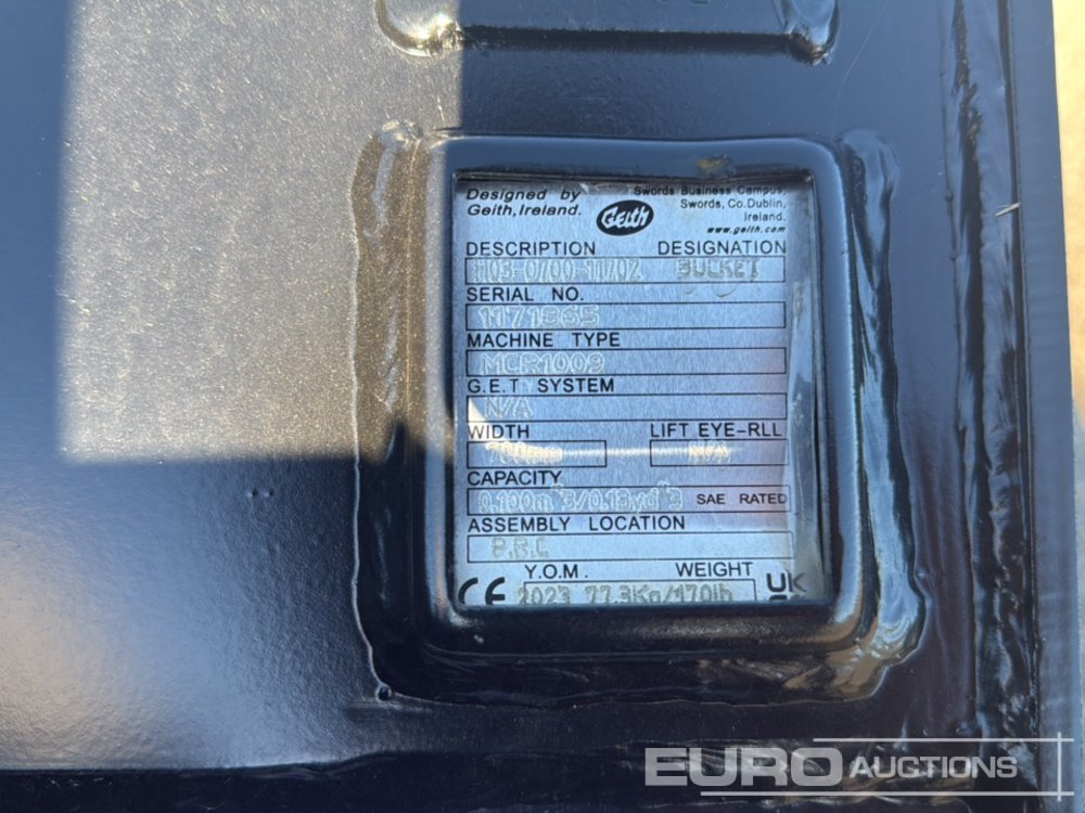 Geith Digging Bucket H03-0700-11702 to suit MCR1009 (S/Ns 1171864,1171865) (2 of) - Bucket: picture 5 Geith Digging Bucket H03-0700-11702 to suit MCR1009 (S/Ns 1171864,1171865) (2 of) - Bucket: picture 5