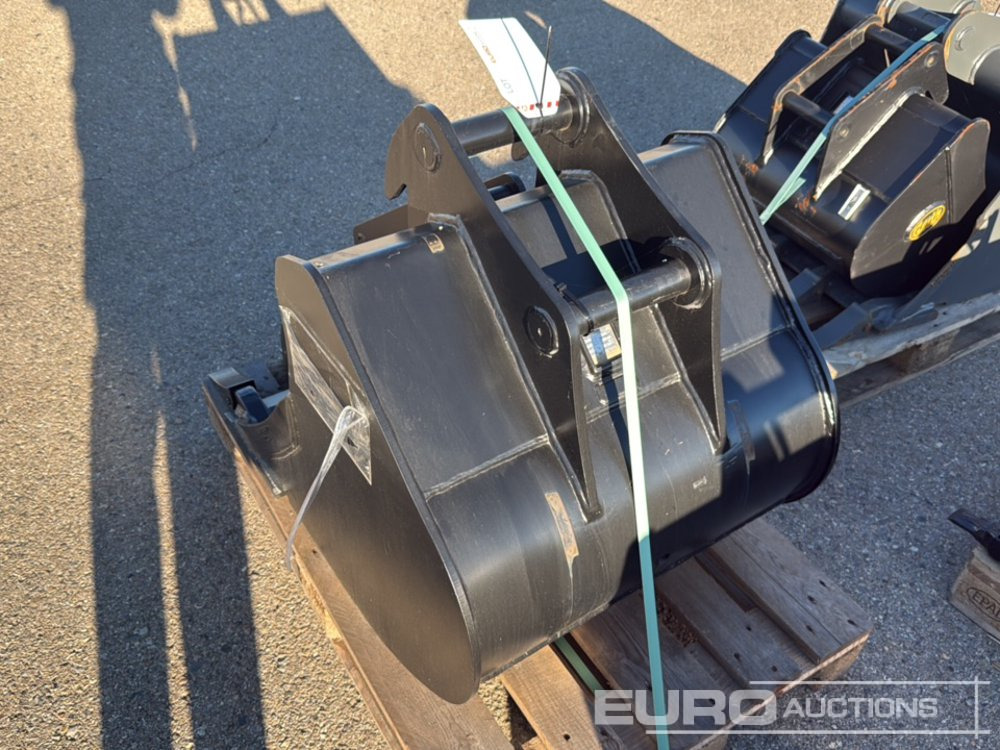 Geith Digging Bucket H04-0600 to suit QR40 (S/N 1091322), Bucket LGT000BA40750SV to suit 6-10 Ton Excavator (S/N 1163396) - Bucket: picture 3 Geith Digging Bucket H04-0600 to suit QR40 (S/N 1091322), Bucket LGT000BA40750SV to suit 6-10 Ton Excavator (S/N 1163396) - Bucket: picture 3
