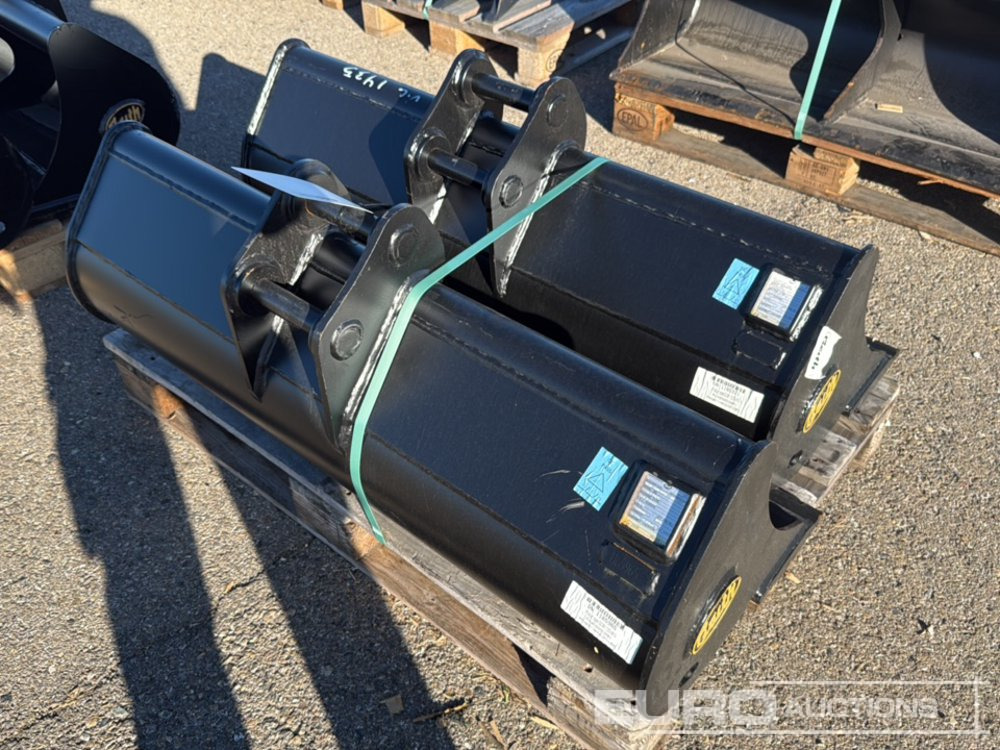 Geith Ditching Bucket G03R-1200-9919 to suit MCR1009 (S/Ns 1165971, 1165965) (2 of) - Bucket: picture 4 Geith Ditching Bucket G03R-1200-9919 to suit MCR1009 (S/Ns 1165971, 1165965) (2 of) - Bucket: picture 4