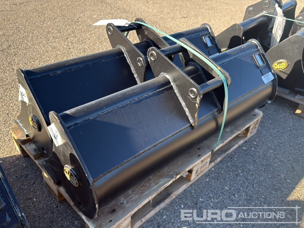 Geith Ditching Bucket G04-1200 to suit QR40 (S/Ns 1140857, 1140859) (2 of) - Bucket: picture 1 Geith Ditching Bucket G04-1200 to suit QR40 (S/Ns 1140857, 1140859) (2 of) - Bucket: picture 1