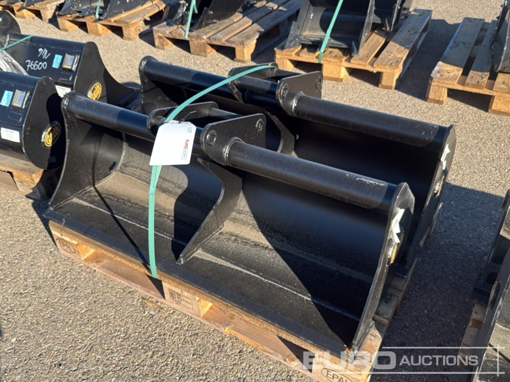 Geith Ditching Bucket G04-1200 to suit QR40 (S/Ns 1140857, 1140859) (2 of) - Bucket: picture 4 Geith Ditching Bucket G04-1200 to suit QR40 (S/Ns 1140857, 1140859) (2 of) - Bucket: picture 4