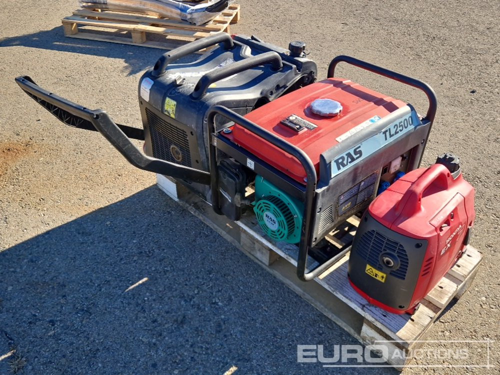 Lot of Generators: Honda EX7, Ras TL2500, Access 3000 (3 of for Spares) - Construction equipment: picture 3 Lot of Generators: Honda EX7, Ras TL2500, Access 3000 (3 of for Spares) - Construction equipment: picture 3