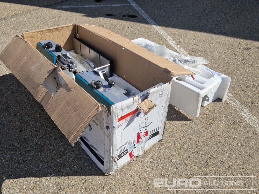 Makita LB1200F - Construction equipment: picture 3 Makita LB1200F - Construction equipment: picture 3