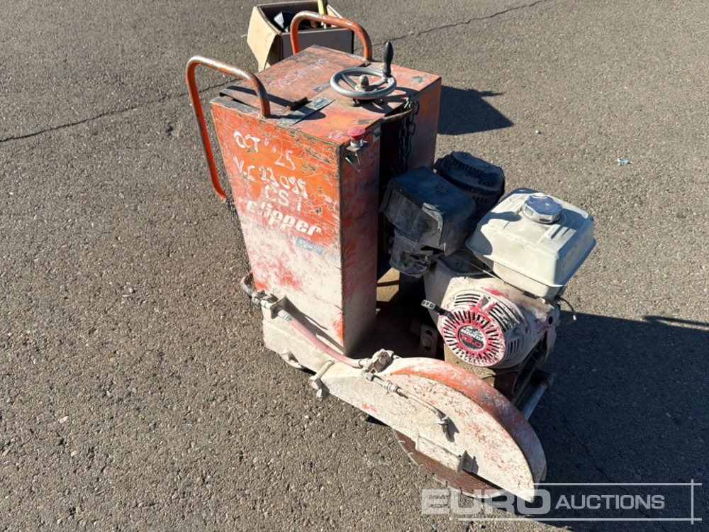 Norton Walk Behind Joint-Cutting Floor Saw Machine / Sierra de Suelo - Construction equipment: picture 4 Norton Walk Behind Joint-Cutting Floor Saw Machine / Sierra de Suelo - Construction equipment: picture 4