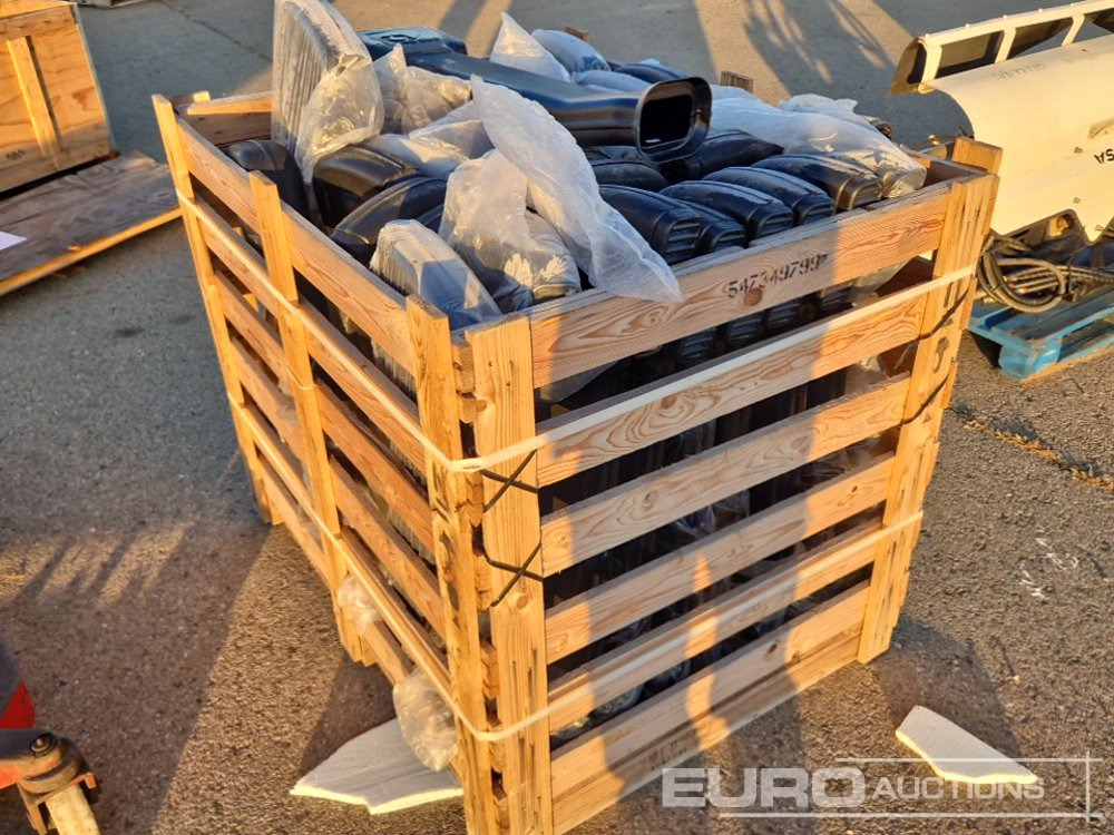 Pallet of Assorted Air Intake Components for Ausa - Construction equipment: picture 2 Pallet of Assorted Air Intake Components for Ausa - Construction equipment: picture 2