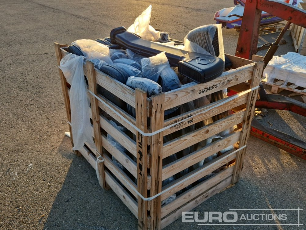 Pallet of Assorted Air Intake Components for Ausa - Construction equipment: picture 4 Pallet of Assorted Air Intake Components for Ausa - Construction equipment: picture 4