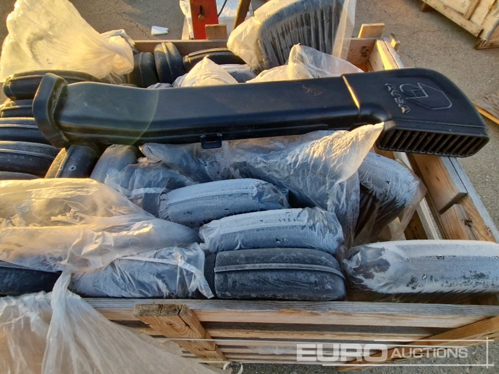 Pallet of Assorted Air Intake Components for Ausa - Construction equipment: picture 5 Pallet of Assorted Air Intake Components for Ausa - Construction equipment: picture 5