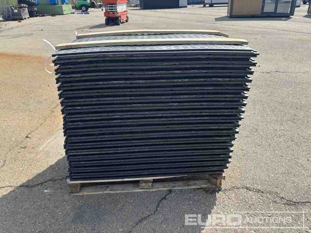 Pallet of Plastic Connectable Road Plates, 1200x800x28mm, 22kg per Plate (35 of) - Construction equipment: picture 2 Pallet of Plastic Connectable Road Plates, 1200x800x28mm, 22kg per Plate (35 of) - Construction equipment: picture 2