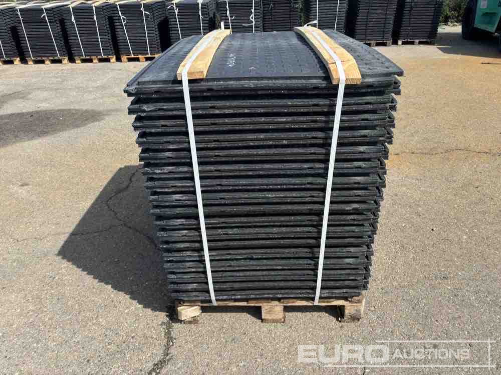 Pallet of Plastic Connectable Road Plates, 1200x800x28mm, 22kg per Plate (35 of) - Construction equipment: picture 4 Pallet of Plastic Connectable Road Plates, 1200x800x28mm, 22kg per Plate (35 of) - Construction equipment: picture 4