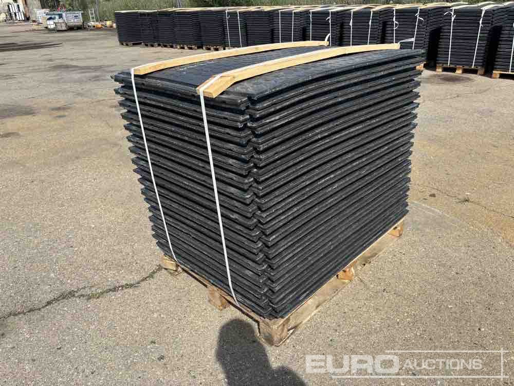 Pallet of Plastic Connectable Road Plates, 1200x800x28mm, 22kg per Plate (35 of) - Construction equipment: picture 3 Pallet of Plastic Connectable Road Plates, 1200x800x28mm, 22kg per Plate (35 of) - Construction equipment: picture 3