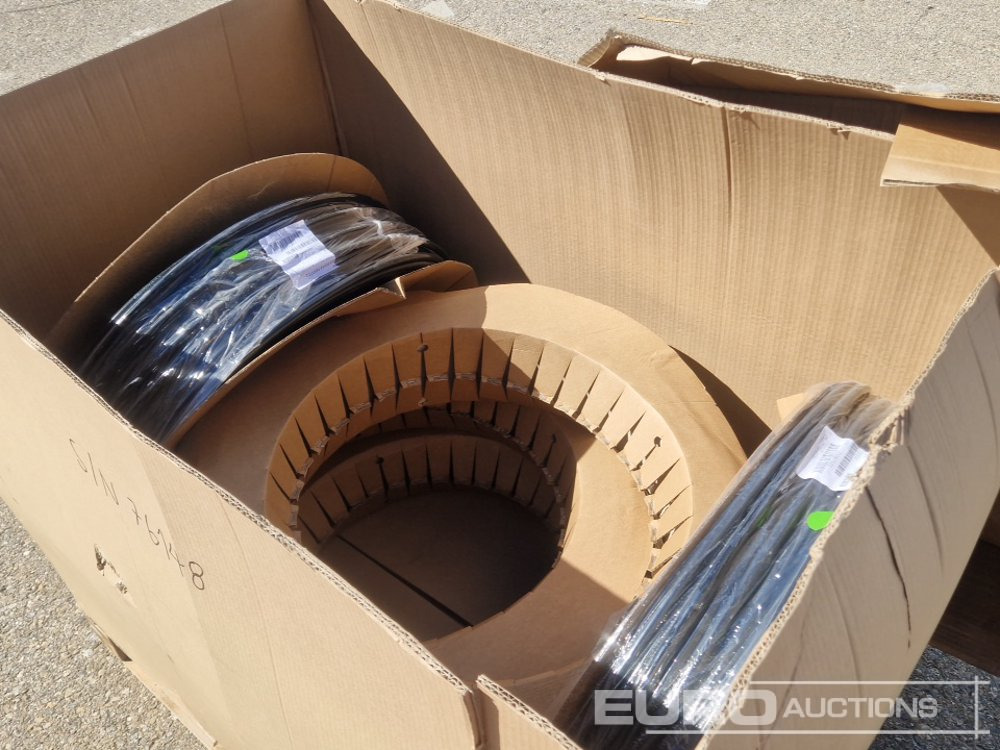 Rolls Polyetilene Air Hose Nissan 9x12 (5 of) / Manguera Neumática - Construction equipment: picture 1 Rolls Polyetilene Air Hose Nissan 9x12 (5 of) / Manguera Neumática - Construction equipment: picture 1