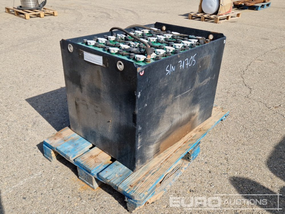 Set of Batteries to suit Electric Forklift - Battery for Electric forklift: picture 1 Set of Batteries to suit Electric Forklift - Battery for Electric forklift: picture 1