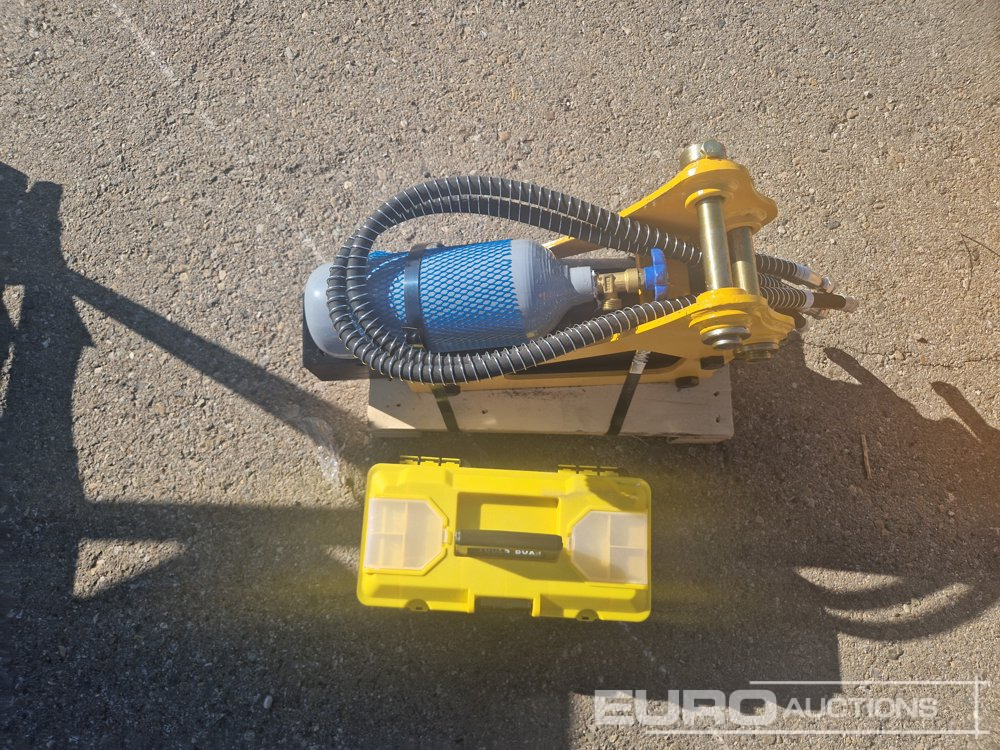 Unused 2025 Captok CK35 - Hydraulic hammer: picture 5 Unused 2025 Captok CK35 - Hydraulic hammer: picture 5